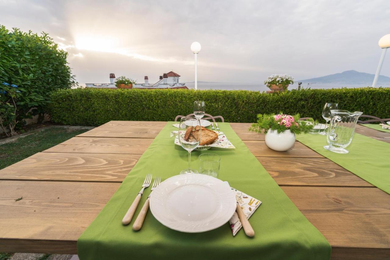 Shanti Home - Restaurant Di Aversano Salvatore 索伦托 外观 照片